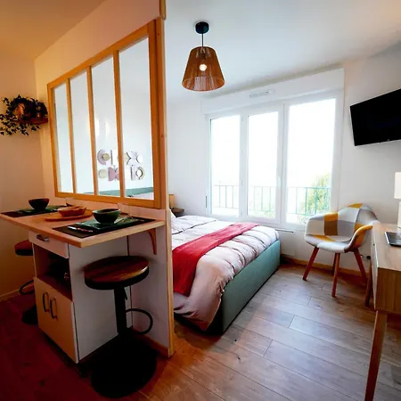 Stosy Gare Apartament Caen